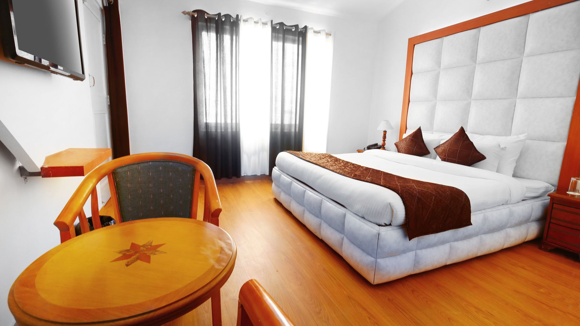 The Swiss Village Resort Nainital Bagian luar foto