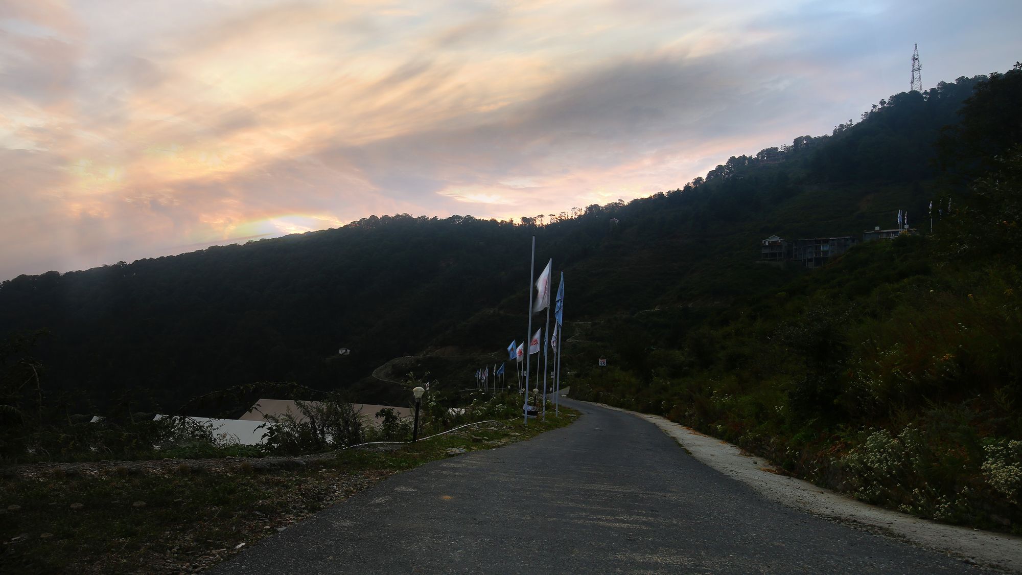 The Swiss Village Resort Nainital Bagian luar foto