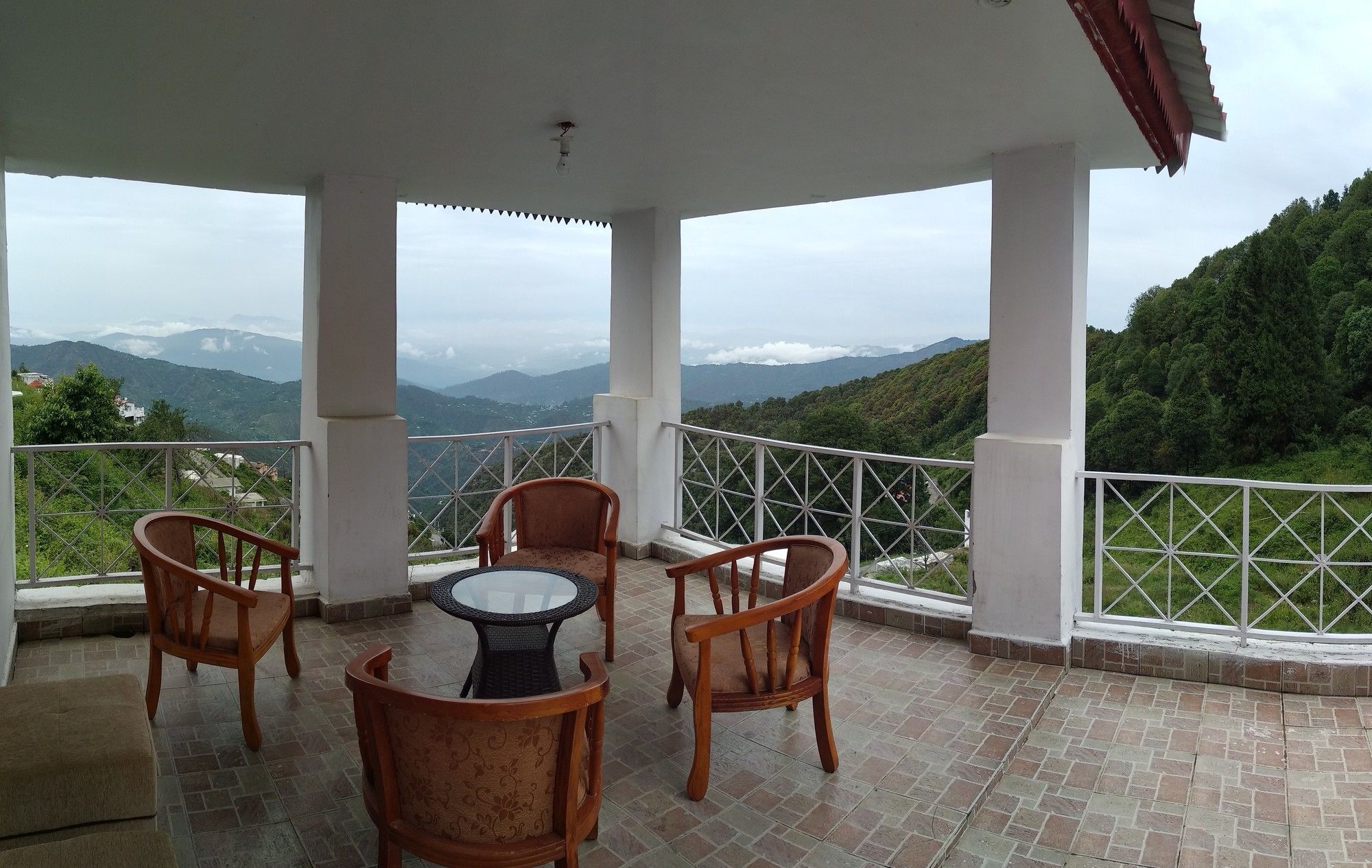 The Swiss Village Resort Nainital Bagian luar foto