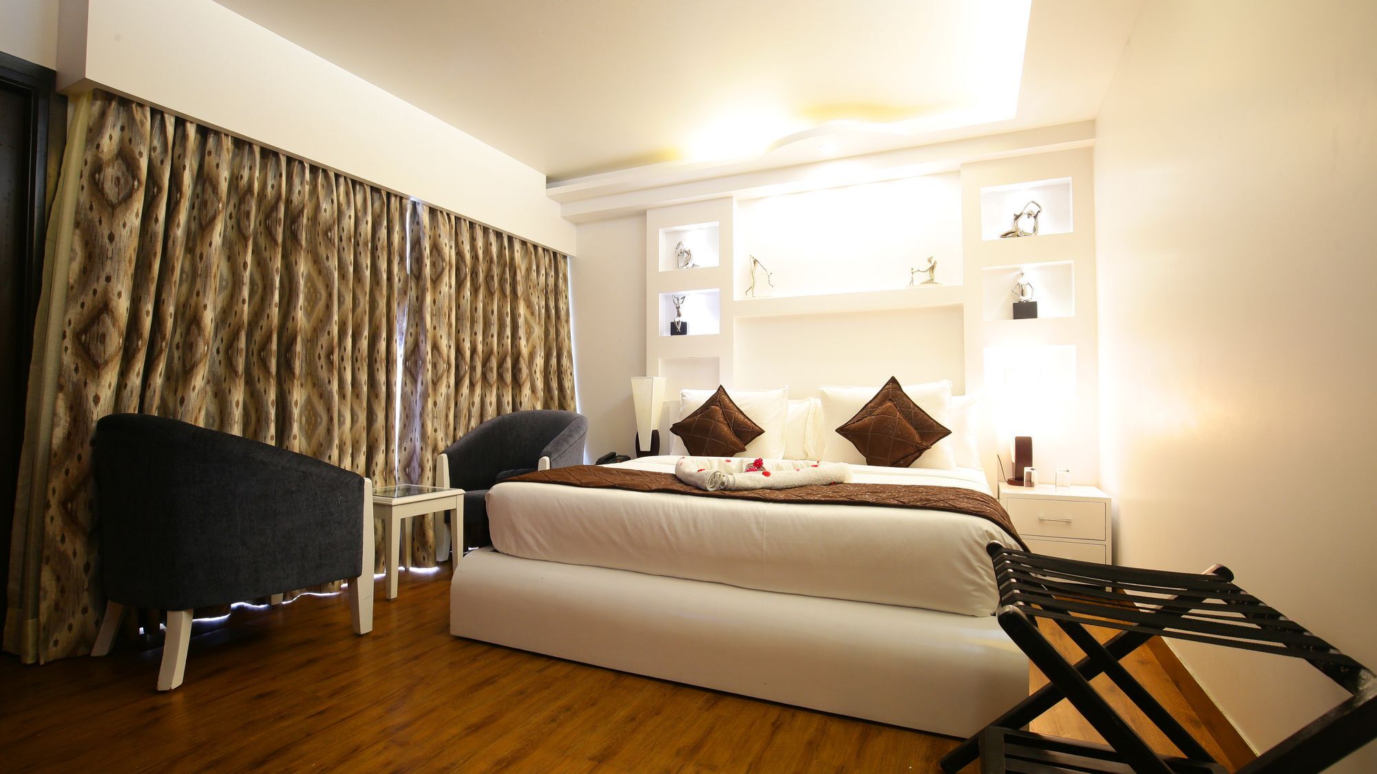 The Swiss Village Resort Nainital Bagian luar foto