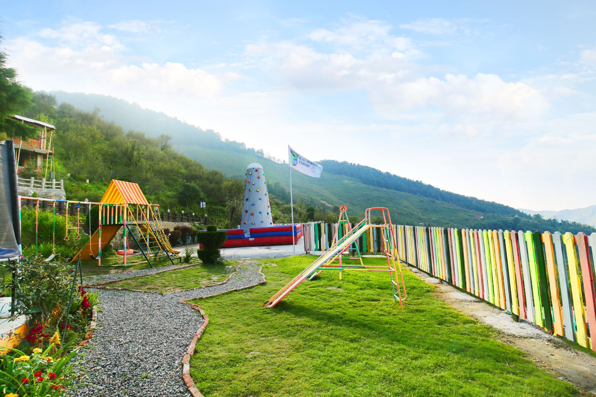 The Swiss Village Resort Nainital Bagian luar foto